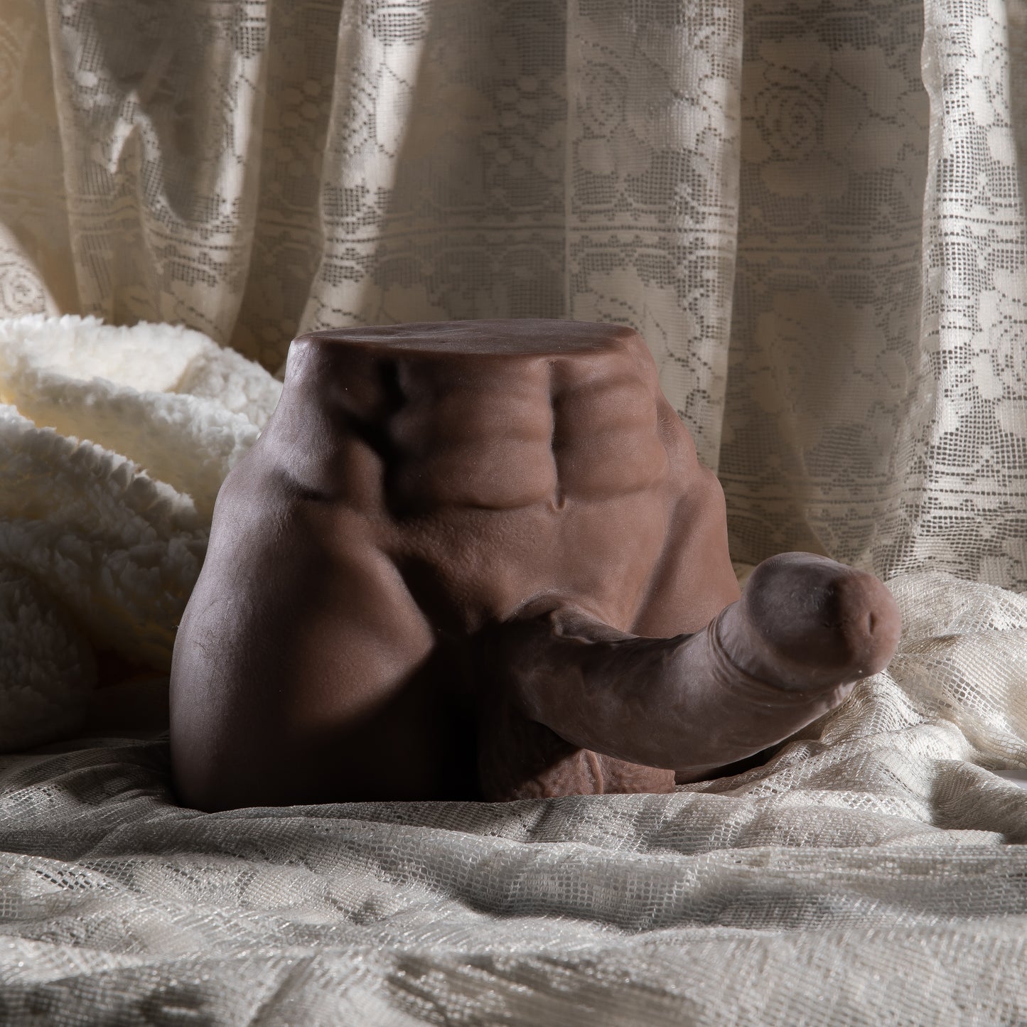Bruin Getinte Body Masturbator met Grote Penis – 2.7 kg Heavy Realistisch Design voor Premium Ervaring