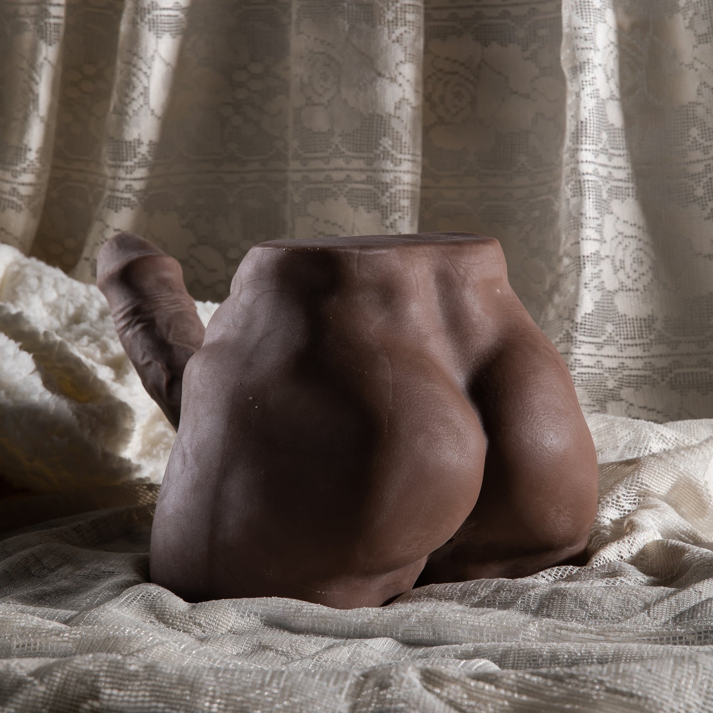 Bruin Getinte Body Masturbator met Grote Penis – 2.7 kg Heavy Realistisch Design voor Premium Ervaring