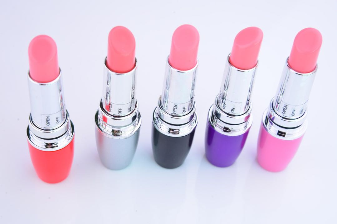 Power Escorts Lipstick Vibrator Rood – Discreet Mini Vibe Compact & Krachtig