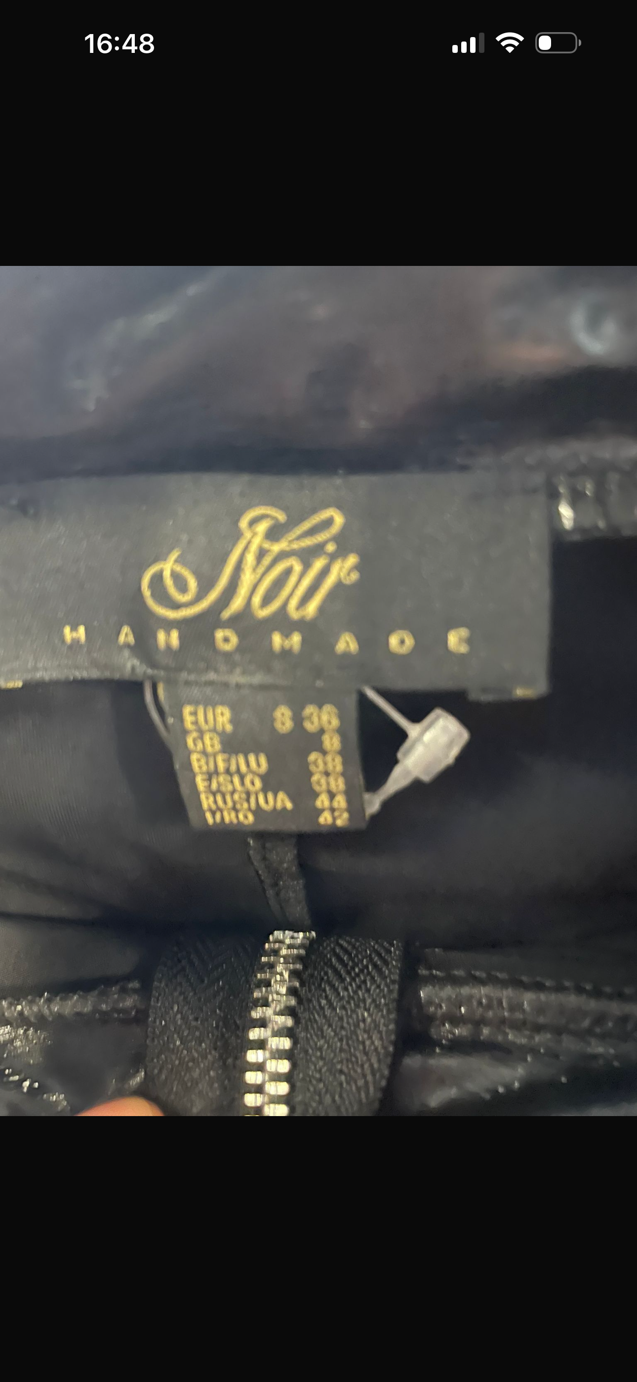 Noir Handmade - Kinky Glanzend Zwart Pak met Rits – Maat 38