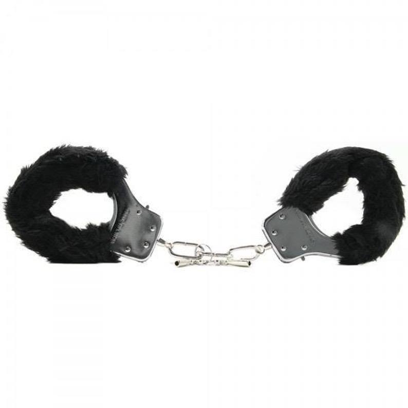 Power Escorts Furry Hand cuffs Black - Love Cuffs Bondage - Colour box - BR206